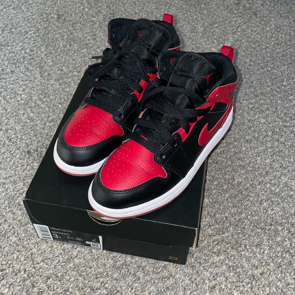 Jordan 1 Mid Kids 3Y